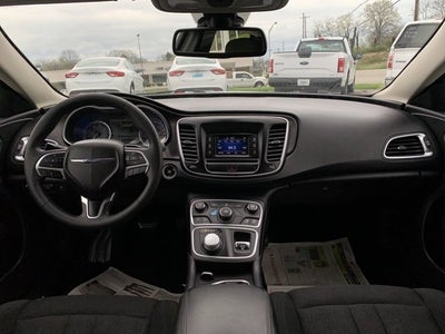 2017 Chrysler 200 Base
