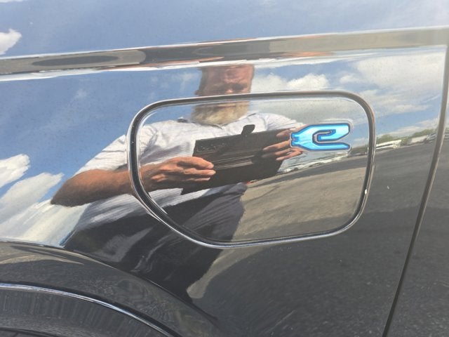 2022 Jeep Grand Cherokee 4xe Overland