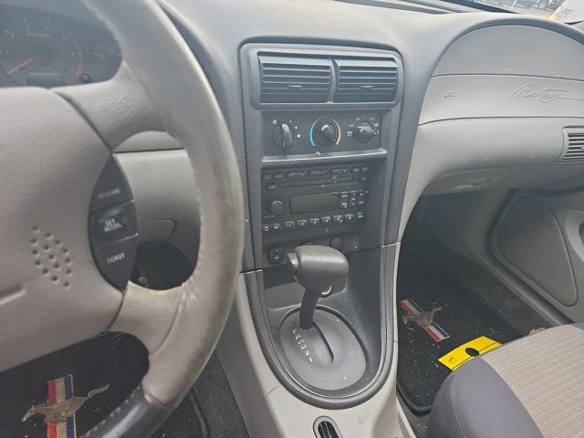 2004 Ford Mustang Standard