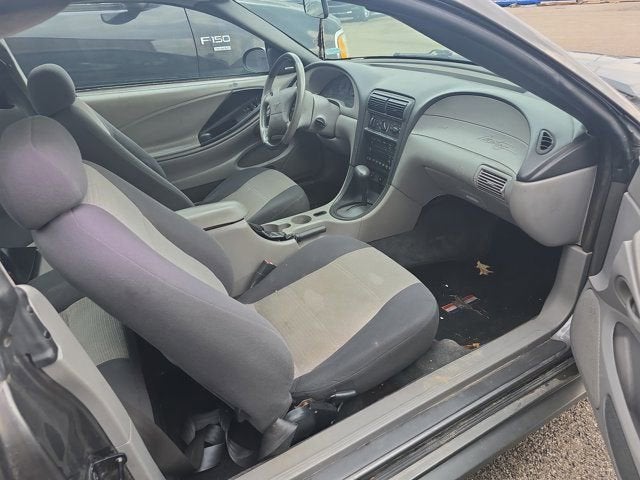 2004 Ford Mustang Standard