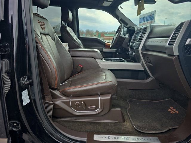 2017 Ford Super Duty F-350 DRW Lariat