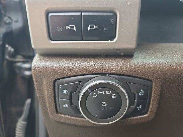 2017 Ford Super Duty F-350 DRW Lariat