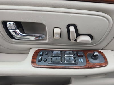 1999 Cadillac Deville Base