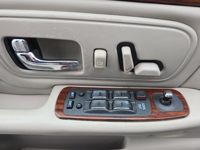 1999 Cadillac Deville Base