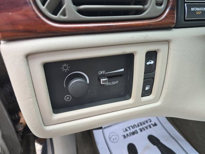 1999 Cadillac Deville Base