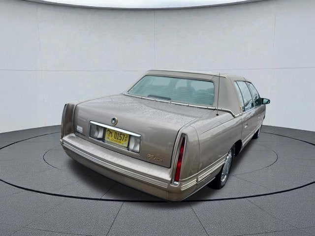1999 Cadillac Deville Base