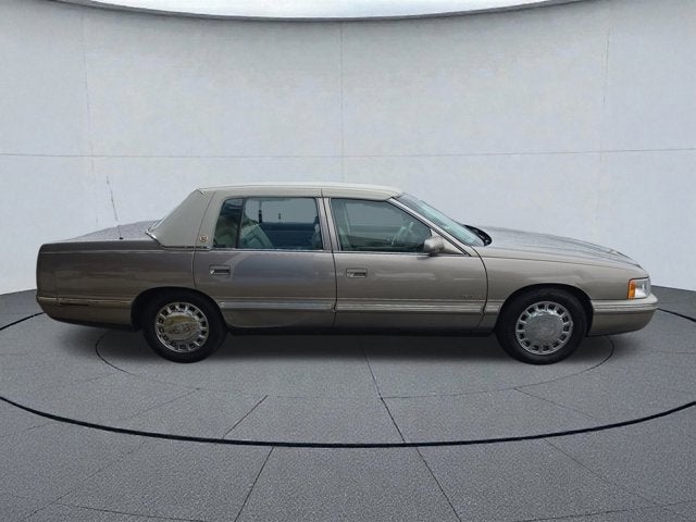 1999 Cadillac Deville Base