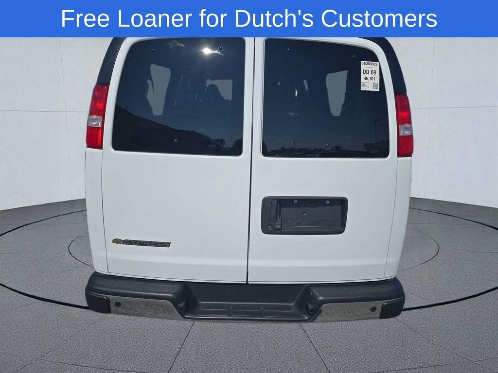 2024 Chevrolet Express Passenger 3500 1LT