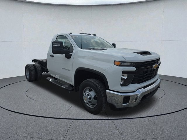 2025 Chevrolet Silverado 3500 HD Chassis Cab Work Truck