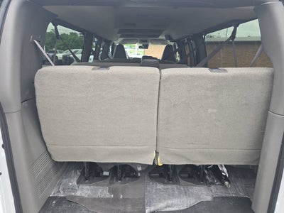 2025 GMC Savana Passenger LT