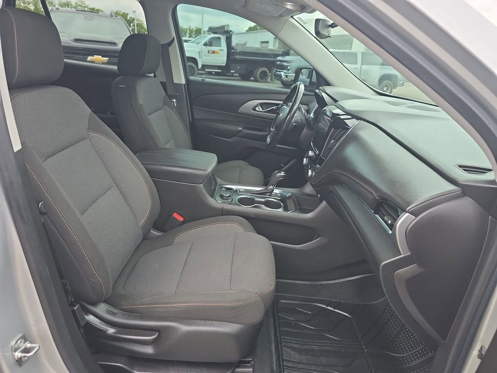 2018 Chevrolet Traverse LT Cloth