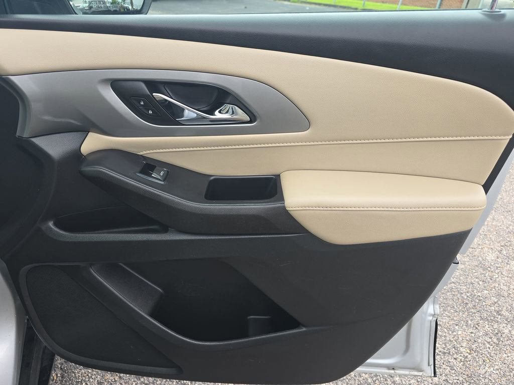 2022 Chevrolet Traverse LS