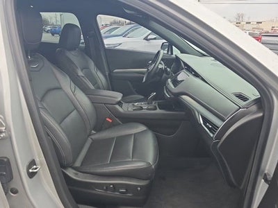 2022 Cadillac XT4 Premium Luxury