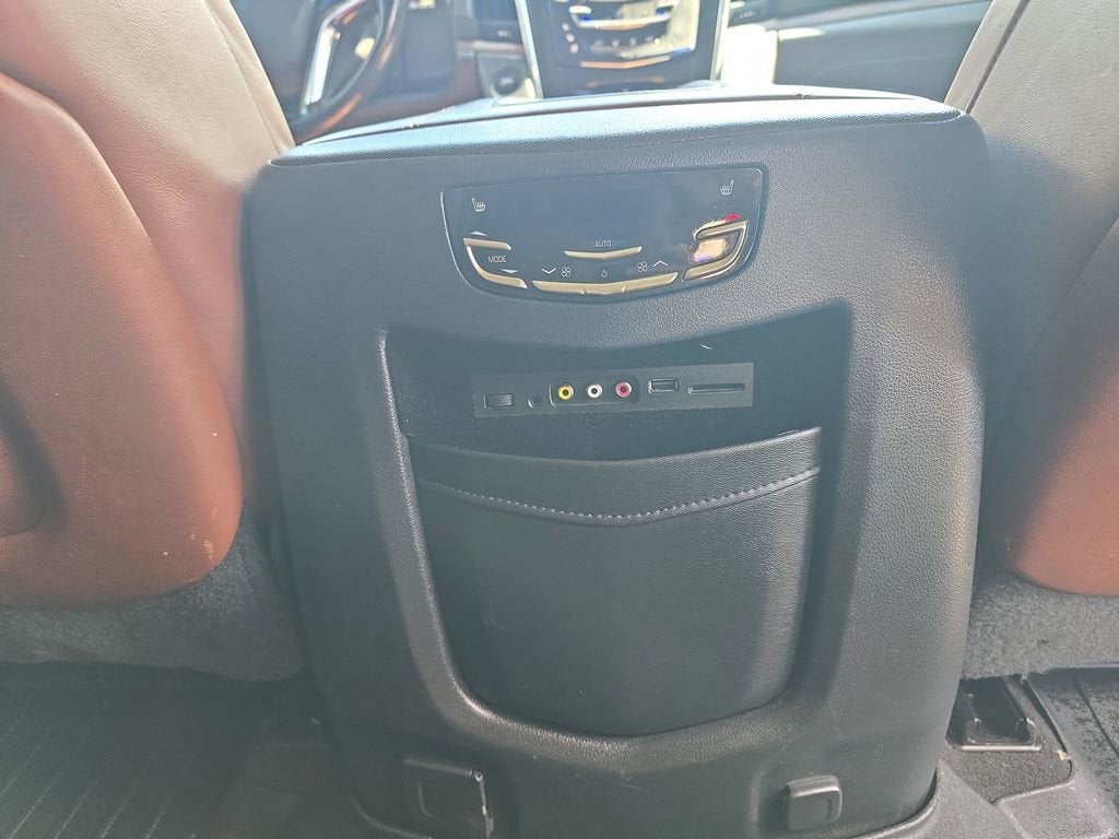 2016 Cadillac Escalade Luxury Collection