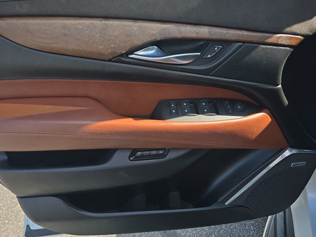 2016 Cadillac Escalade Luxury Collection