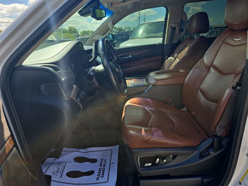 2016 Cadillac Escalade Luxury Collection