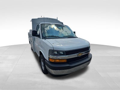 2026 Chevrolet Express Cutaway 3500 1WT