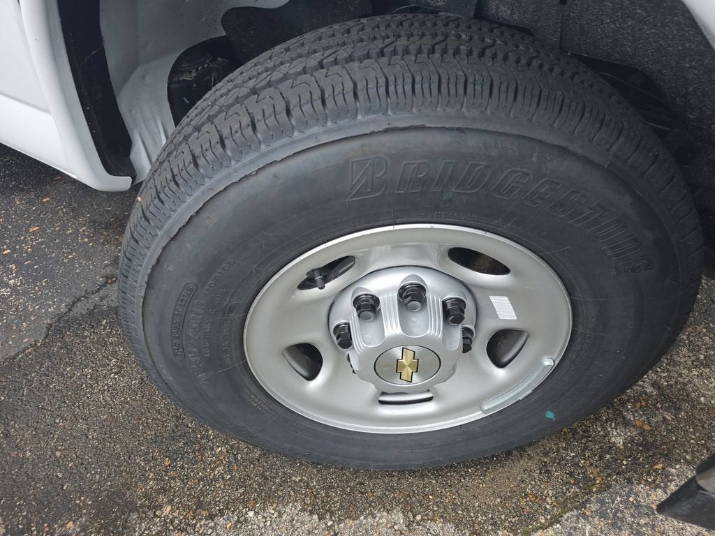 2026 Chevrolet Express Cutaway 3500 1WT