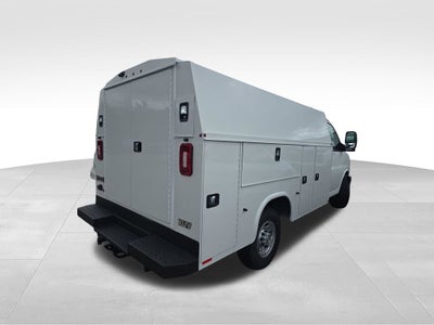 2026 Chevrolet Express Cutaway 3500 1WT