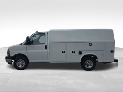 2026 Chevrolet Express Cutaway 3500 1WT