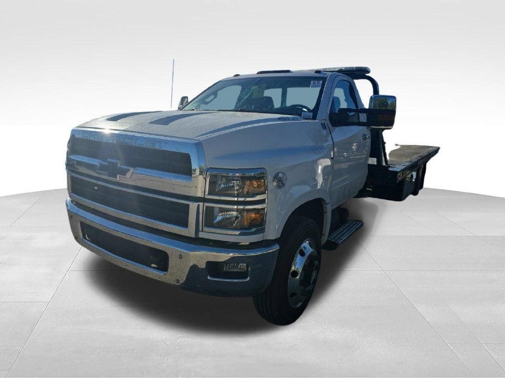 2023 Chevrolet Silverado 5500 HD Work Truck