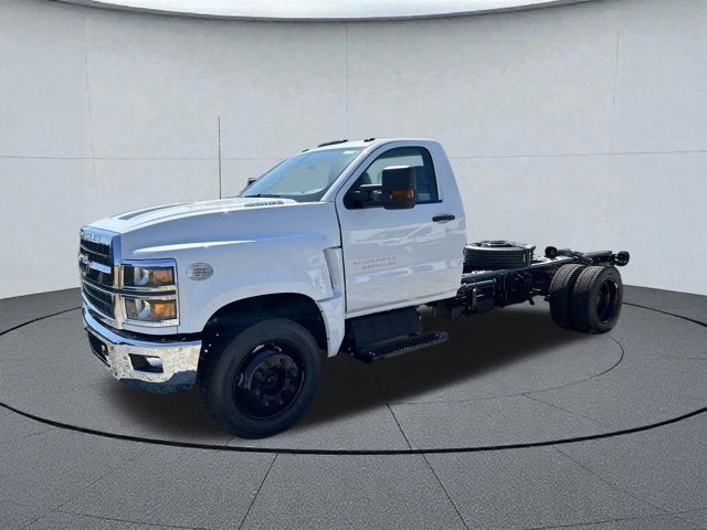 2024 Chevrolet Silverado 5500 HD Work Truck