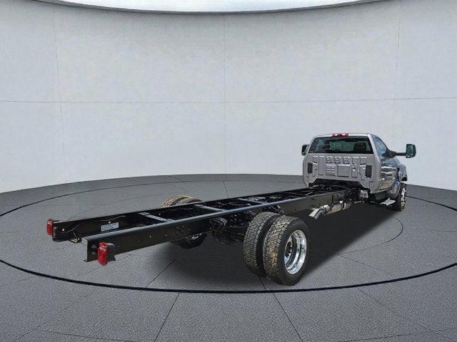 2024 Chevrolet Silverado 6500 HD Work Truck