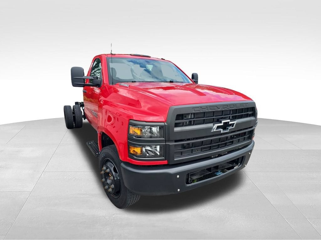 2024 Chevrolet Silverado 6500 HD Work Truck