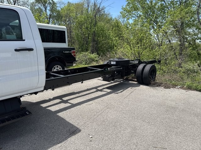 2024 Chevrolet Silverado 6500 HD Work Truck