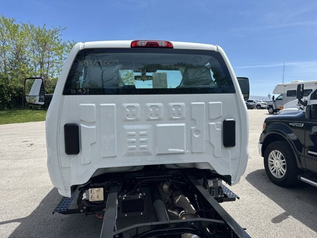 2024 Chevrolet Silverado 6500 HD Work Truck