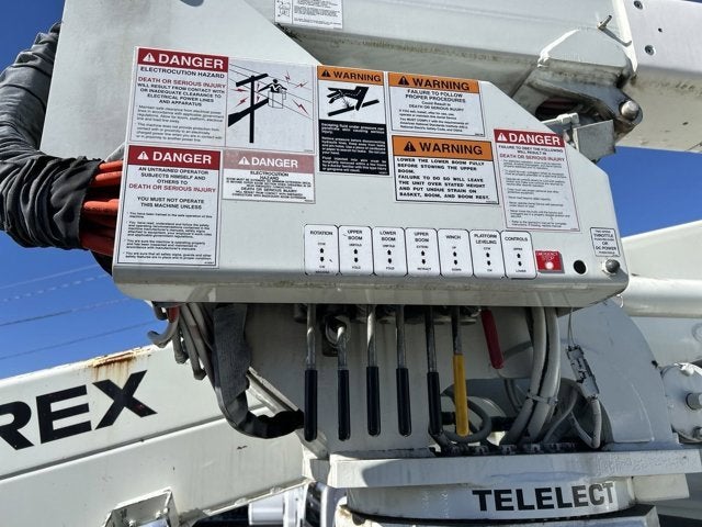 1999 INTERNATIONAL 4700 Base