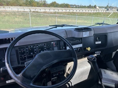 1999 INTERNATIONAL 4700 Base