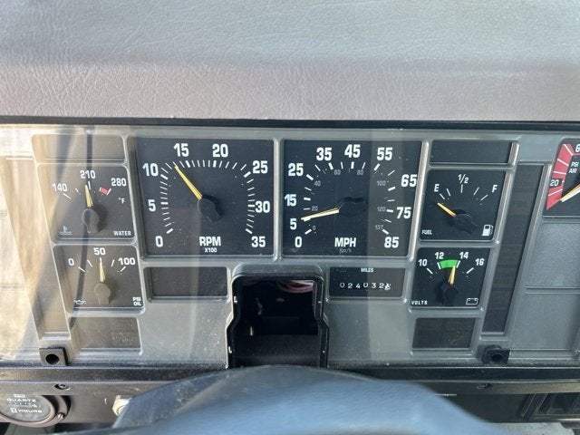 1999 INTERNATIONAL 4700 Base