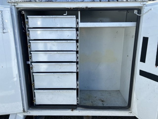 1999 INTERNATIONAL 4700 Base