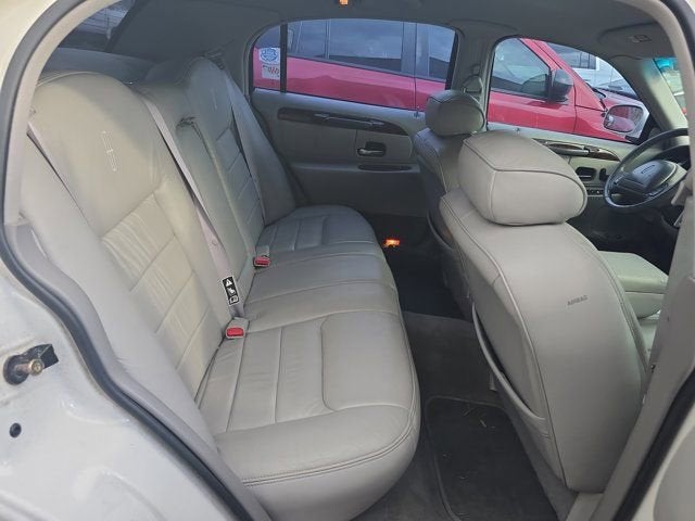 1999 Lincoln Town Car Executive