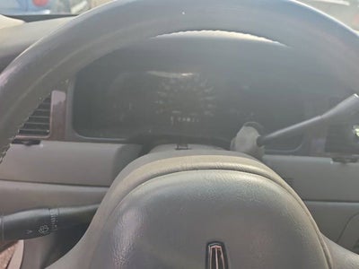 1999 Lincoln Town Car Executive