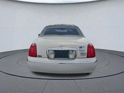 1999 Lincoln Town Car Executive