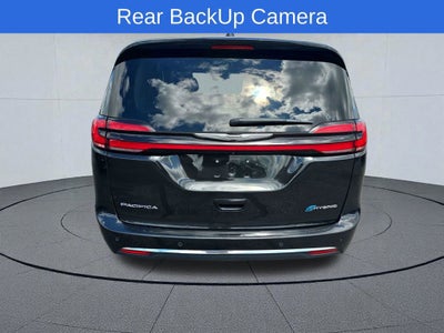 2023 Chrysler Pacifica Hybrid Touring L
