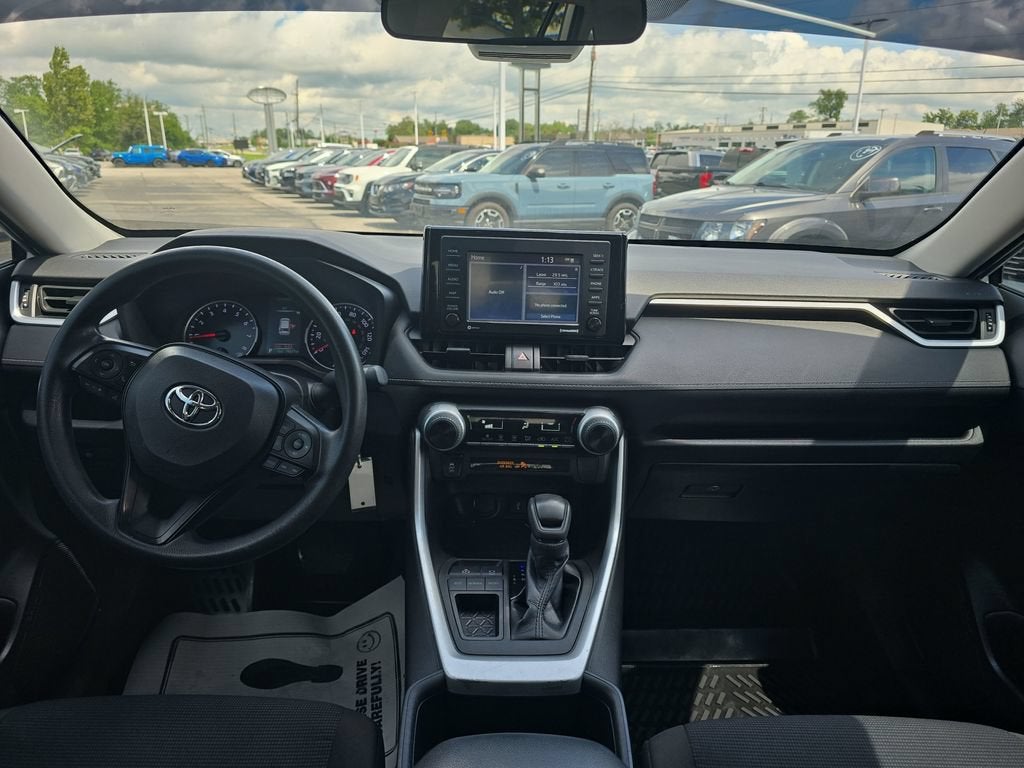 2022 Toyota RAV4 LE