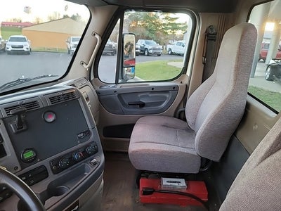 2015 Freightliner CASCADIA 113 Base