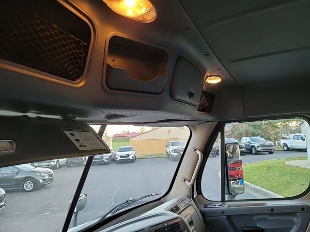 2015 Freightliner CASCADIA 113 Base