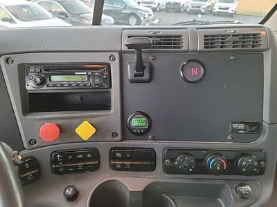 2015 Freightliner CASCADIA 113 Base