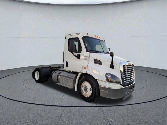 2015 Freightliner CASCADIA 113 Base