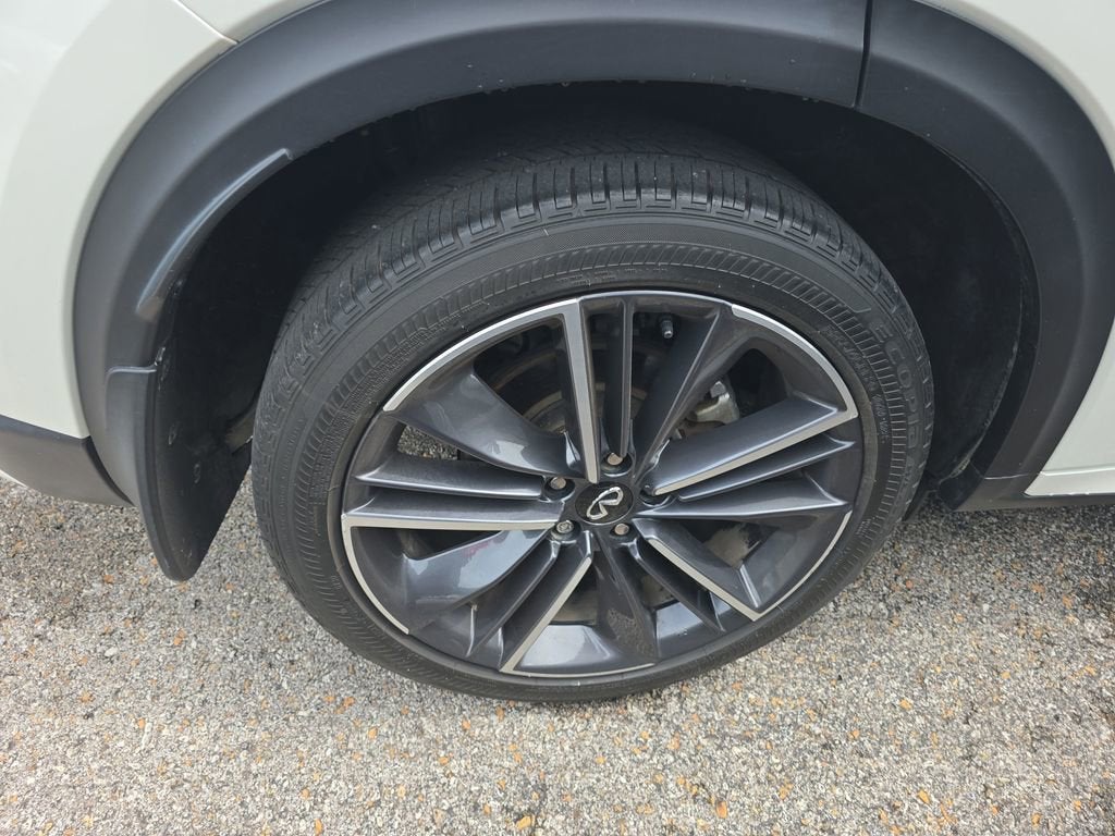 2023 INFINITI QX55 LUXE