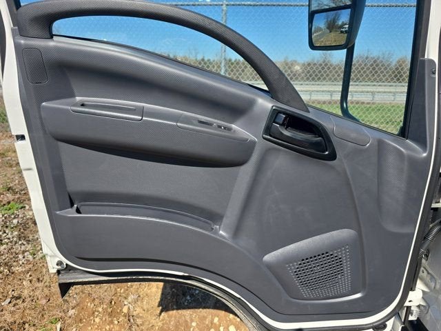 2025 Chevrolet Low Cab Forward 4500 1WT