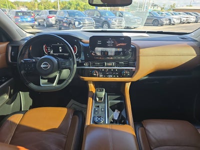 2022 Nissan Pathfinder Platinum