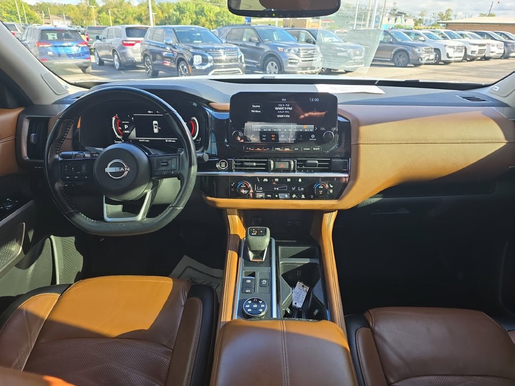 2022 Nissan Pathfinder Platinum