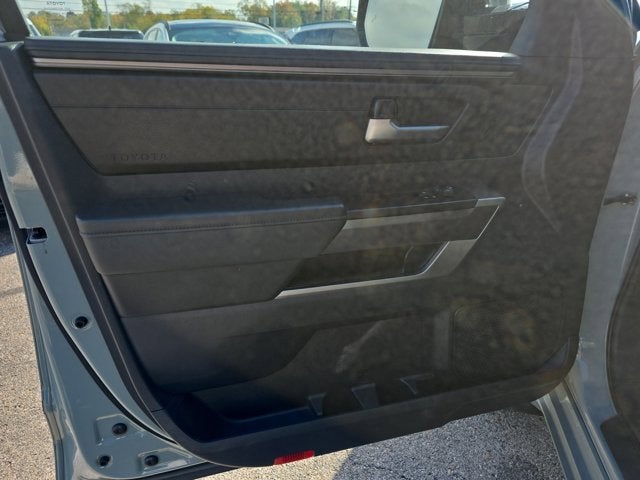 2022 Toyota Tundra 4WD SR5