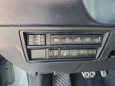 2022 Toyota Tundra 4WD SR5