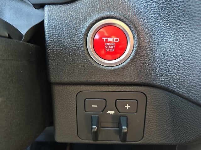 2022 Toyota Tundra 4WD SR5